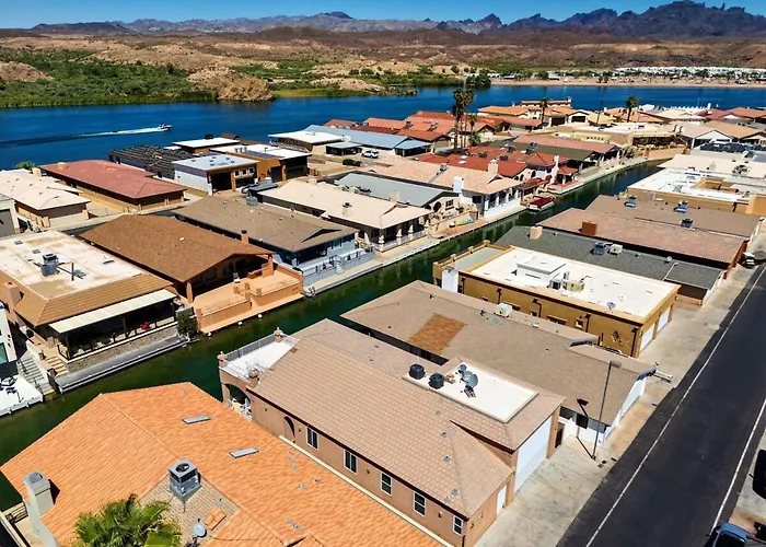 Dock And Chill At Riverfront On Colorado River Villa