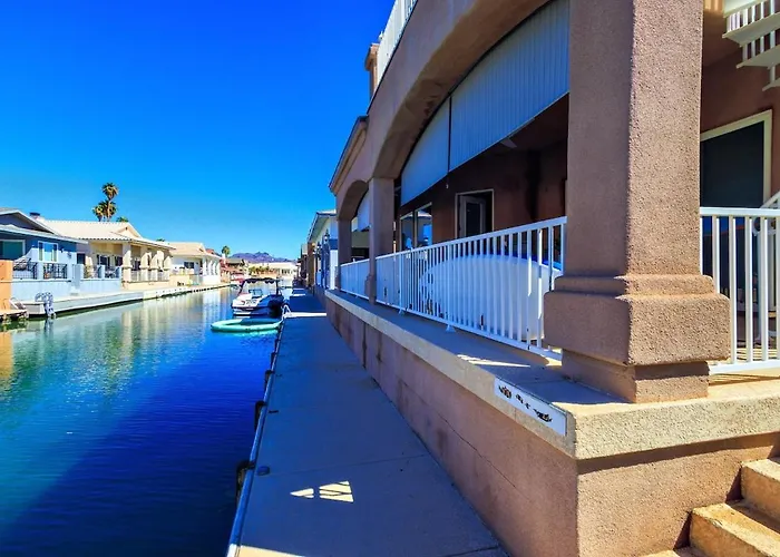 Dock And Chill At Riverfront On Colorado River Villa