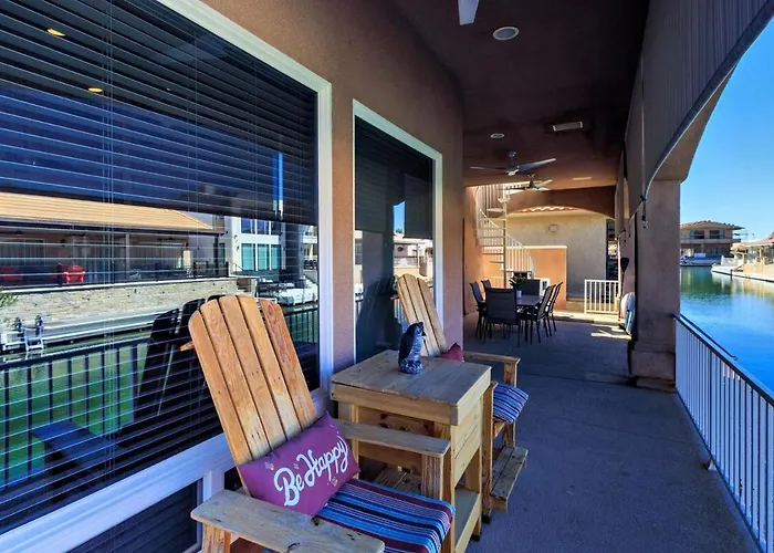 Dock And Chill At Riverfront On Colorado River Villa